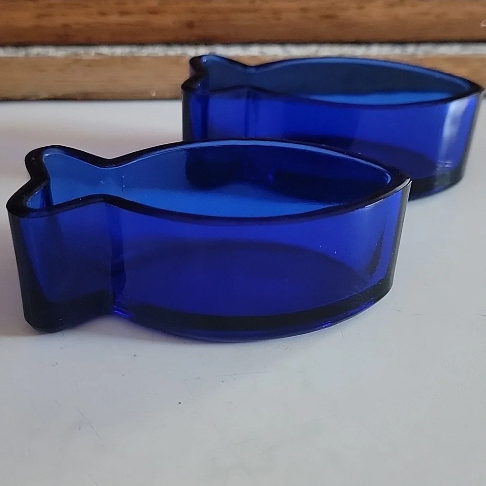 COLBALT BLUE GLASS FISH SNACK BOWLS PIER 1 2 BUNDLE